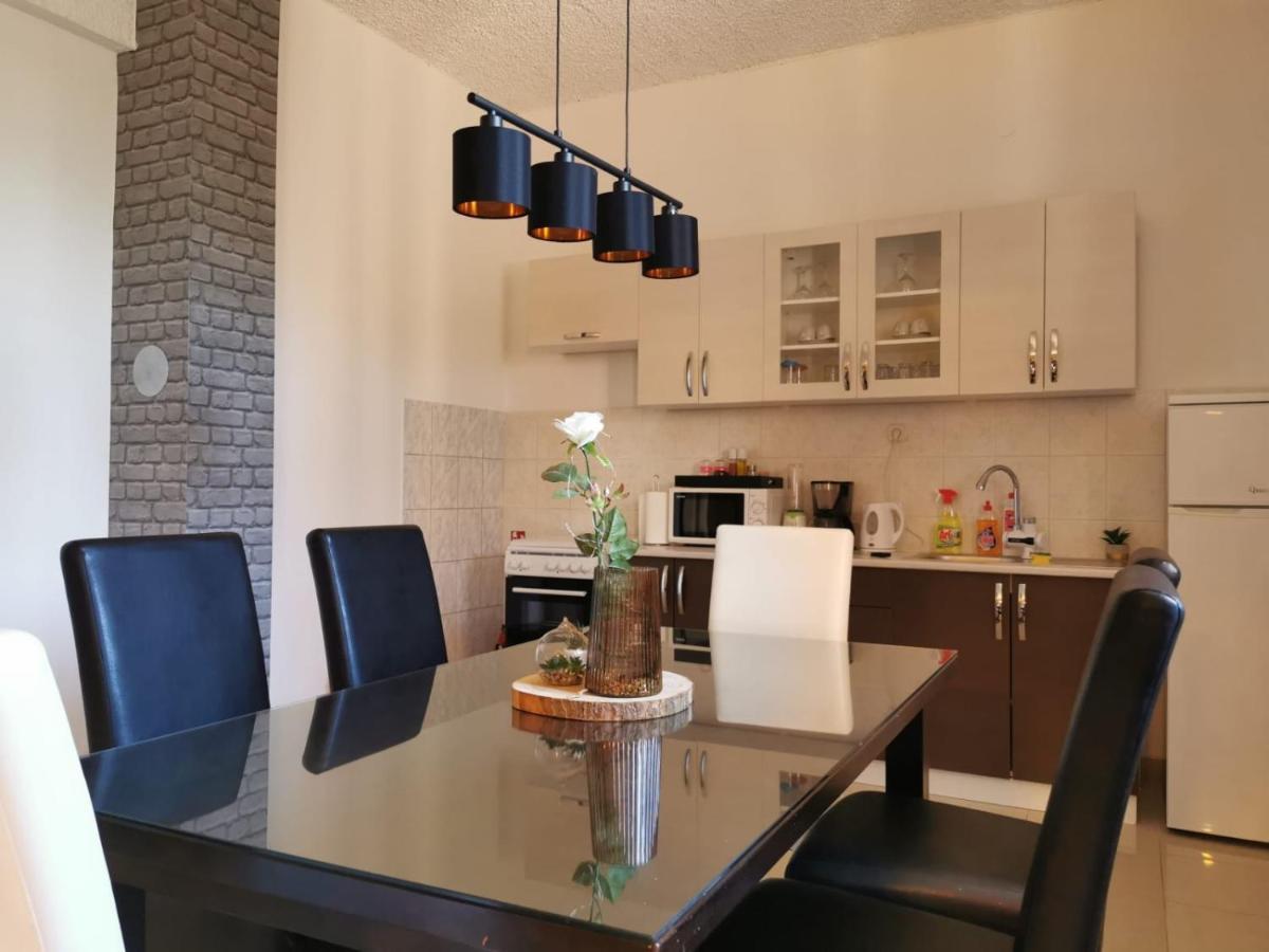 Priska Apartment คาชเตลา ภายนอก รูปภาพ